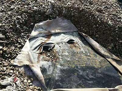 防(fang)滲(shen)工(gong)程土工(gong)膜破損(sun)圖(tu)片